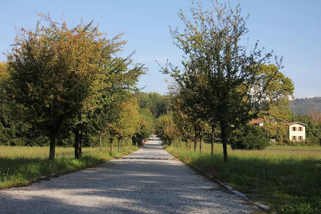 Appartamento L' Antica Corte Lazzago Côme Italia